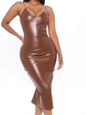 NEW WITH TAG! FASHION NOVA SIZE MEDIUM M MAKE IT SEXY FAUX LEATHER DRESS LOT5716